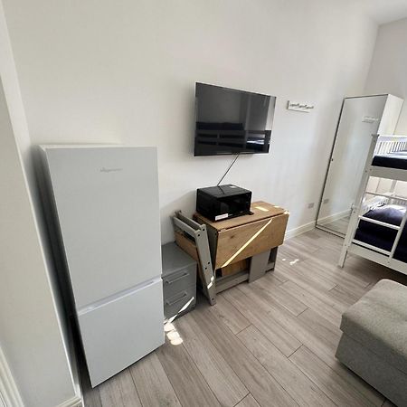 Willesden Green Budget Guesthouse London Exterior photo