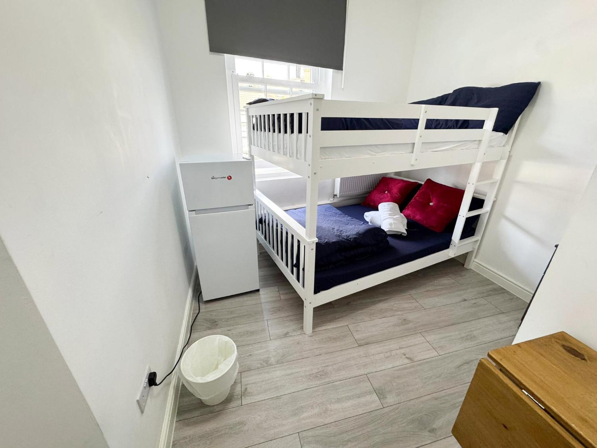 Willesden Green Budget Guesthouse London Exterior photo