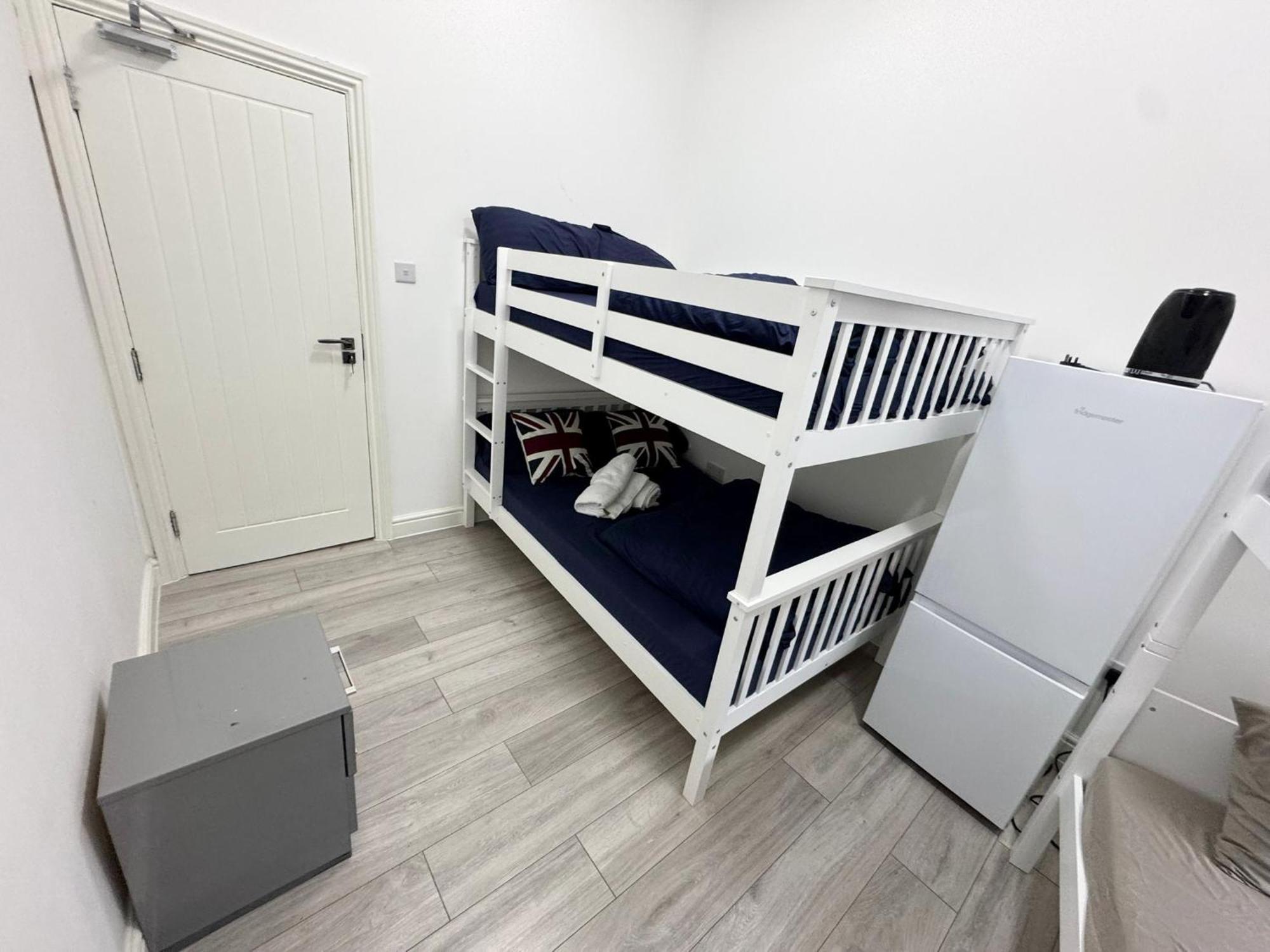 Willesden Green Budget Guesthouse London Exterior photo