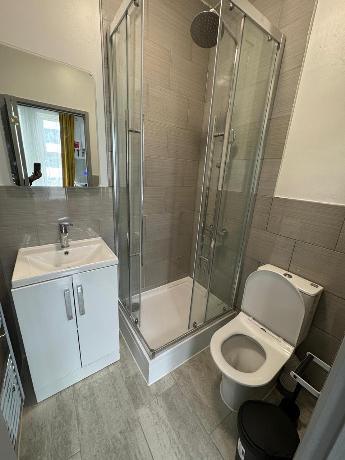 Willesden Green Budget Guesthouse London Exterior photo