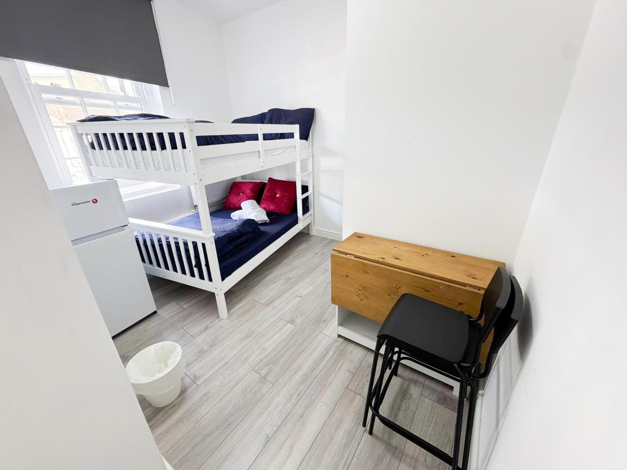 Willesden Green Budget Guesthouse London Exterior photo