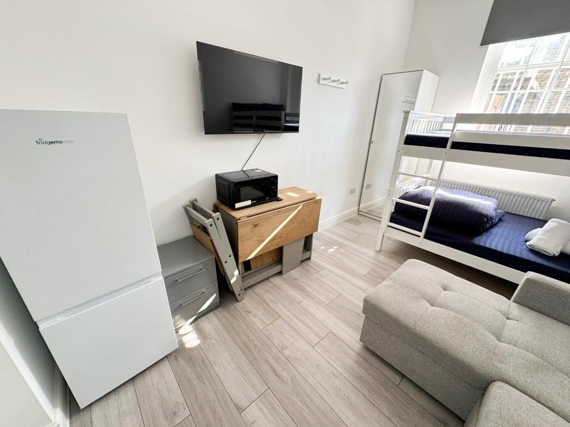 Willesden Green Budget Guesthouse London Exterior photo